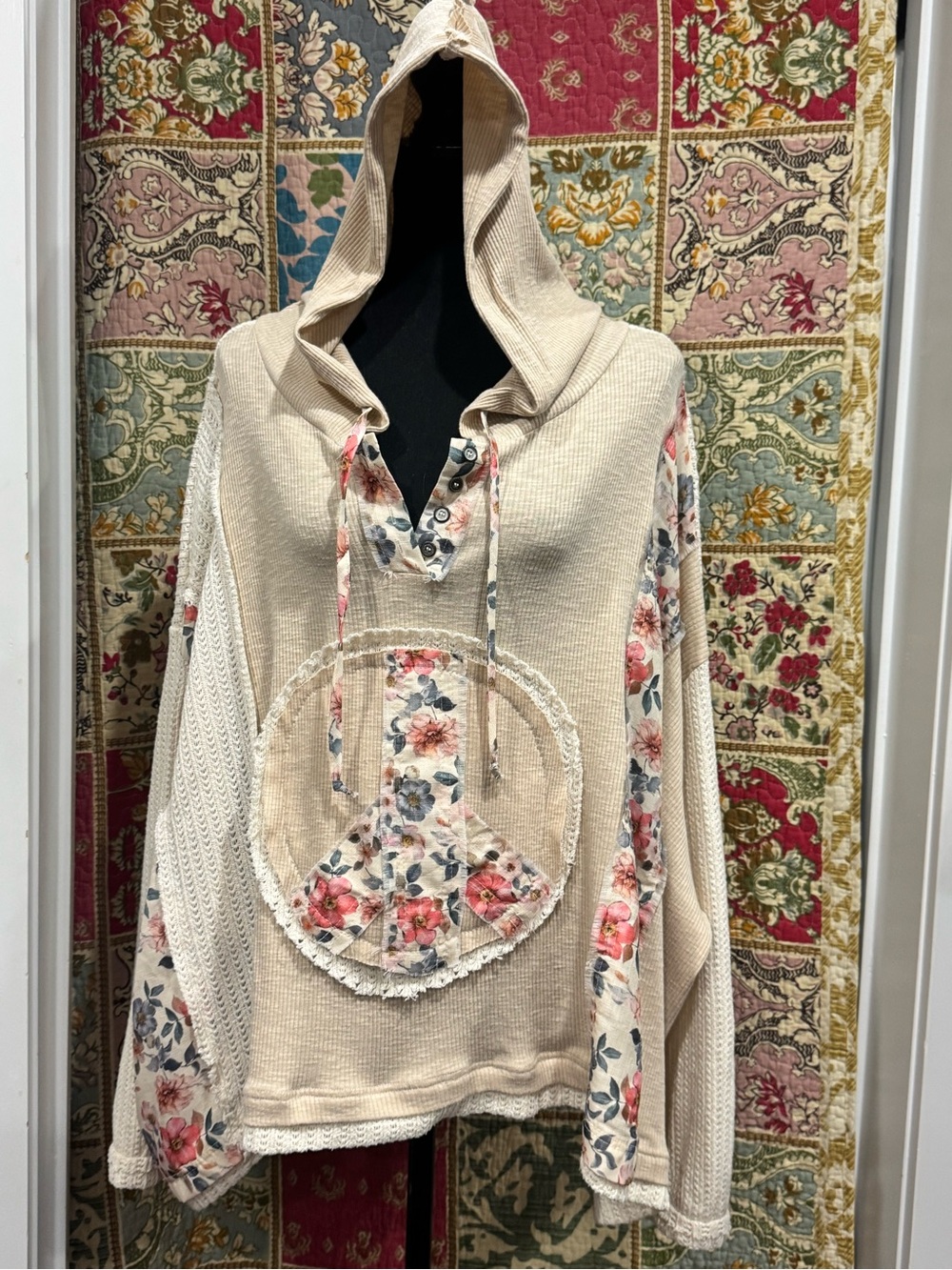 Floral POL Peace Hoodie Sweater - Cream